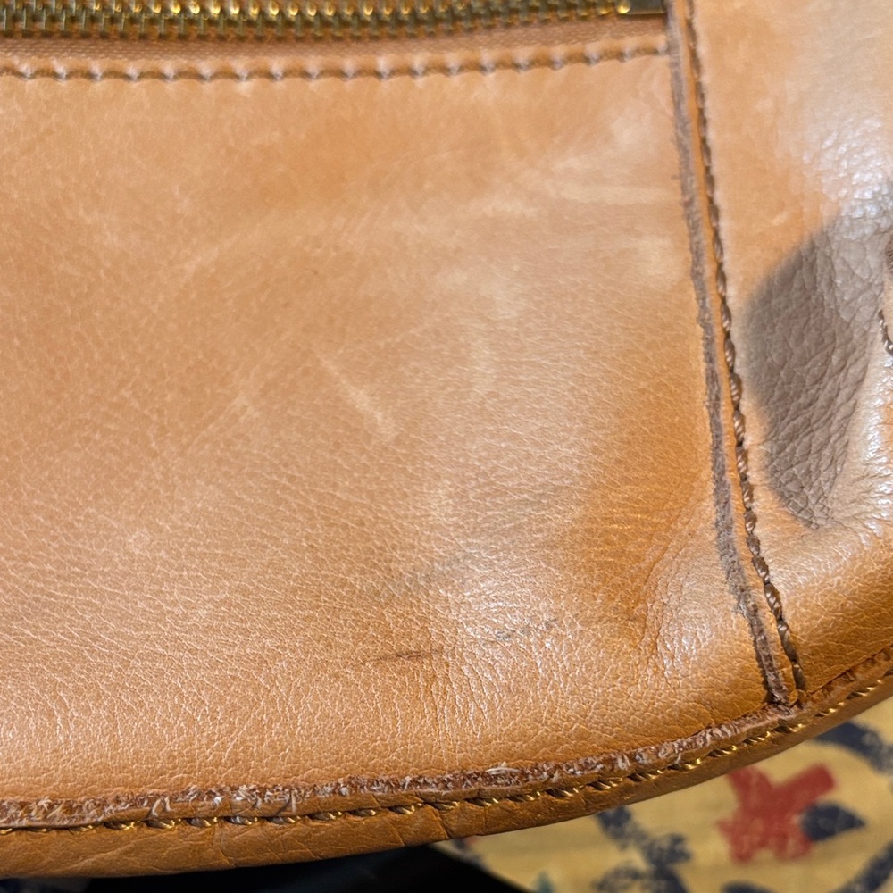Lucky Brand Tan Leather Crossbody Bag with Front Zip Pockets - Picture 7 of 7